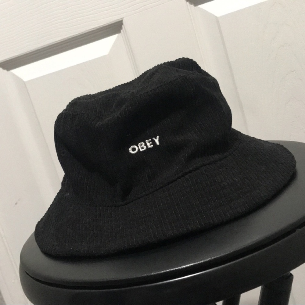 Black Obey Bucket Hat 🖤
